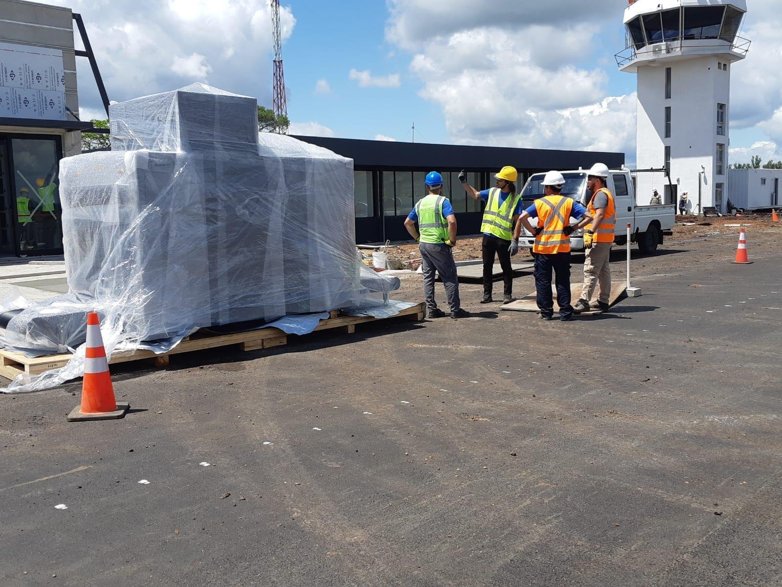 Instalación especializada de un equipo Rapiscan, imagen 3 de 6